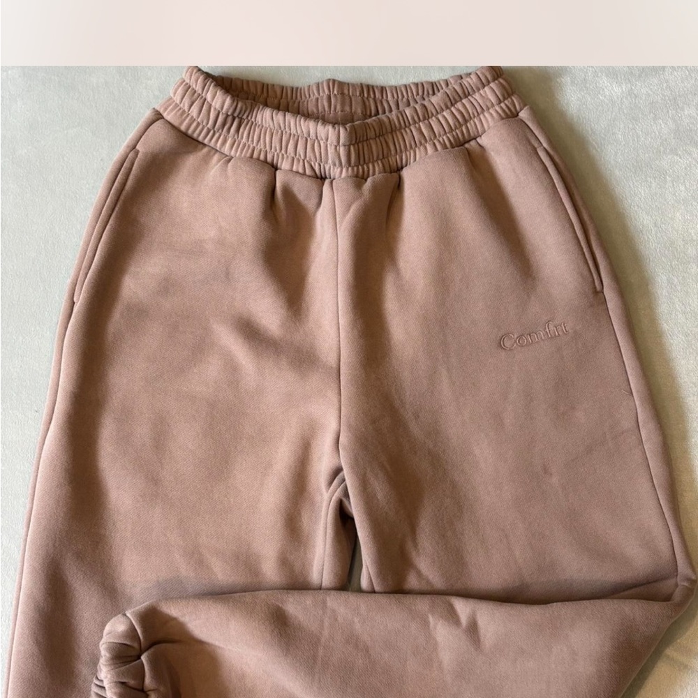 Comfrt sweats Excellent condition!
